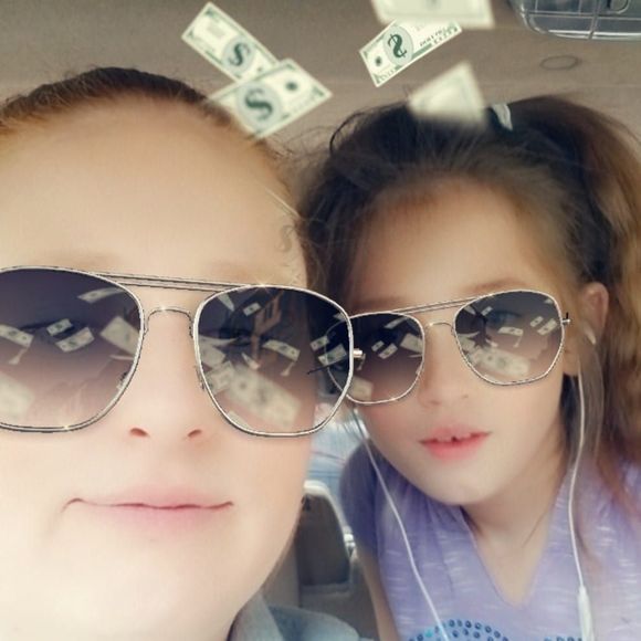 Meet your Posher, Kristina - Picture 1 of 1